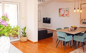 Apartments Gusic Flat